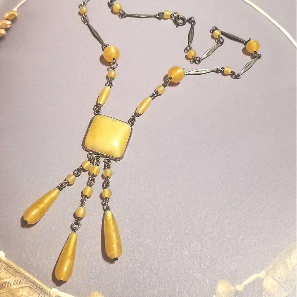1920s Max Neiger Yellow Frost Czech Glass Necklace - Picture 2 of 7